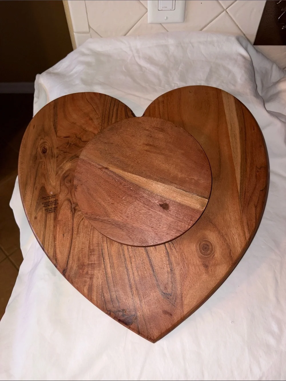 HTF Like new Lazy Susan Heart-shaped wooden lazy susan tray board
